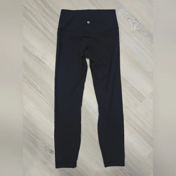 Lululemon x Soulcycle Leggings Sz 6 Black with Skull design - Picture 4 of 6